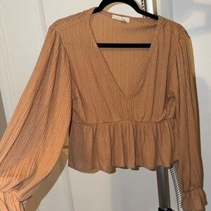 Peach Love California Tan V-Neck Blouse sz S